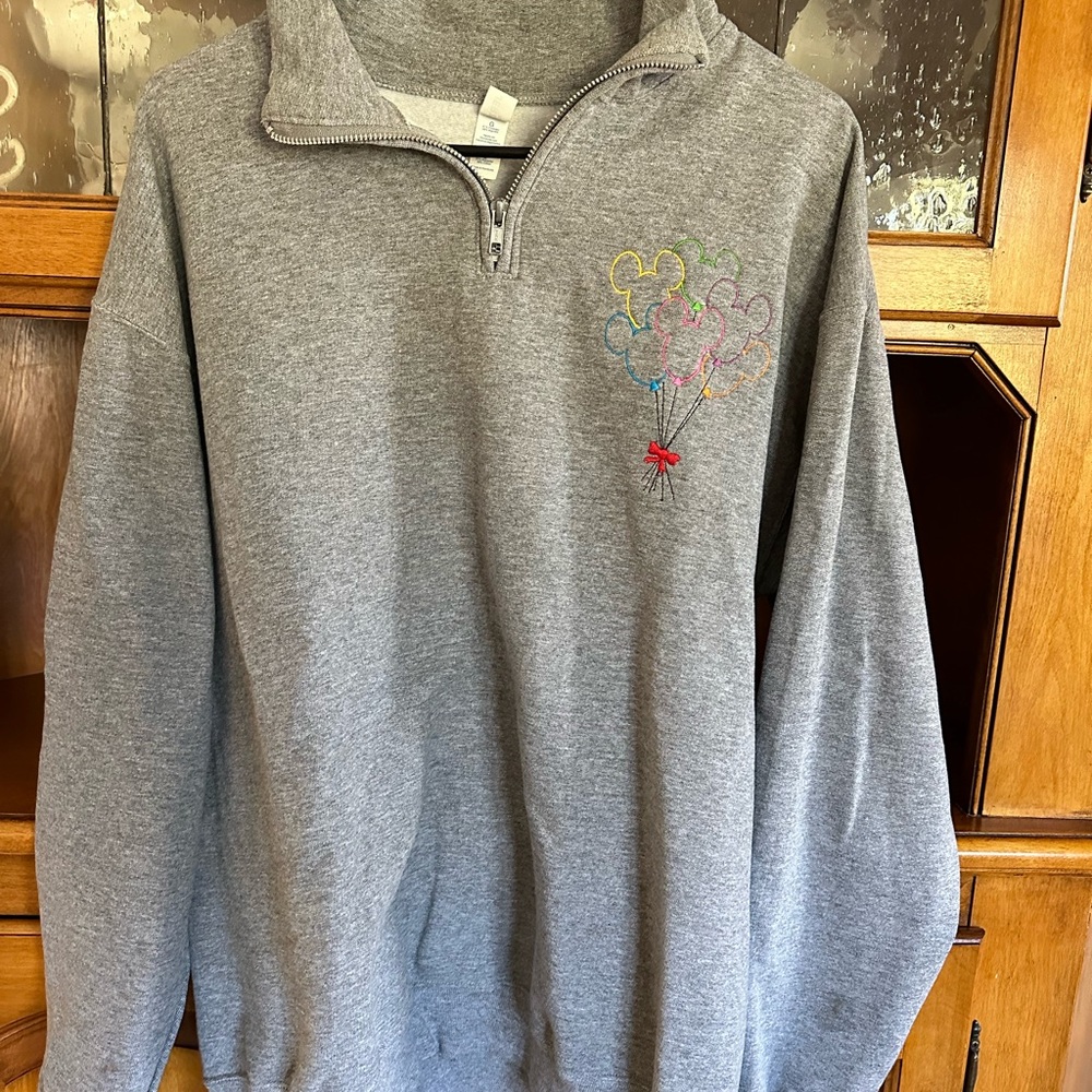Disney balloons embroidered 1/4 zip super soft sweatshirt L